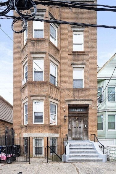 Building Photo - 83 Wilkinson Ave