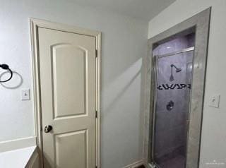 Building Photo - 25 Cll Tulipan