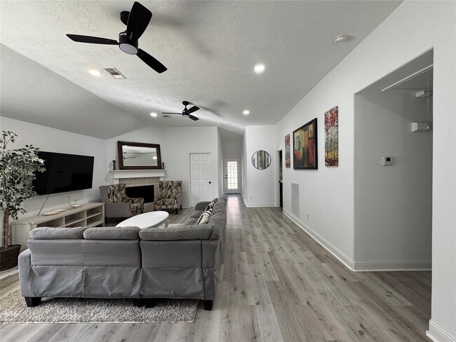 Building Photo - 3265 Jessica Ct