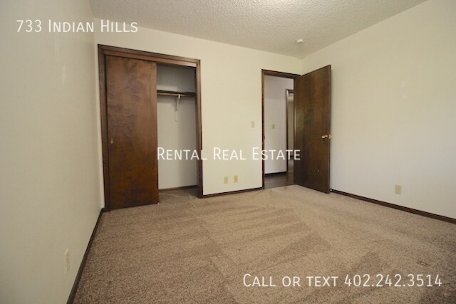 Building Photo - 733 Indian Hills Dr