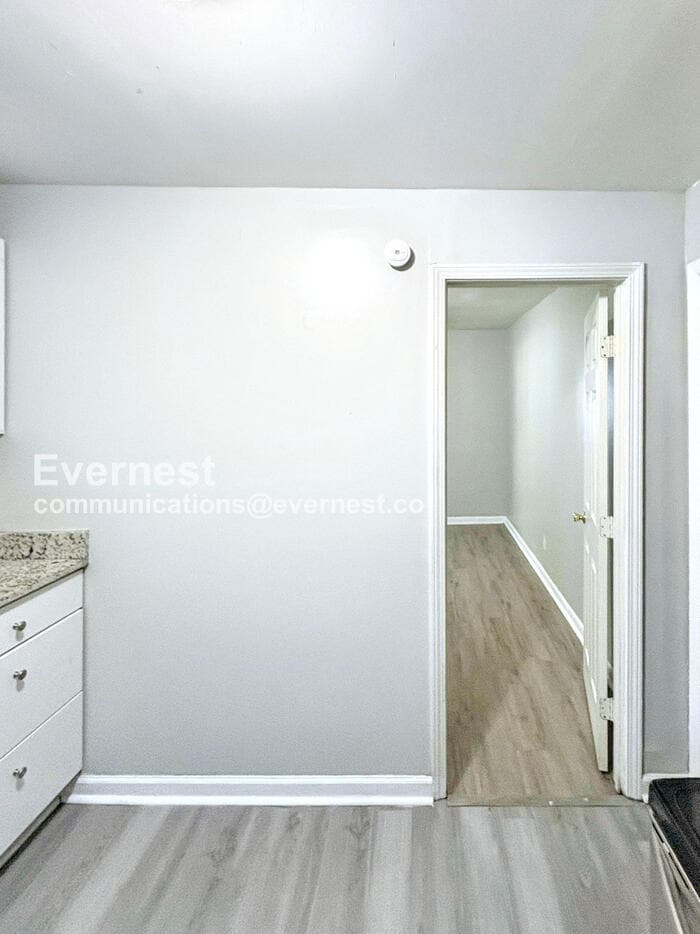 Building Photo - 5404 Bryant Blvd