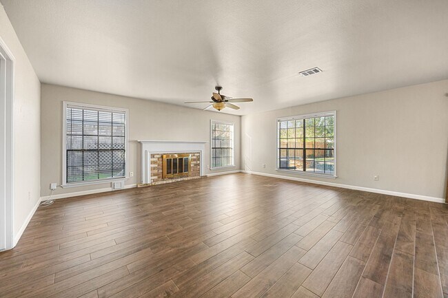 Building Photo - 15002 Havenridge Dr