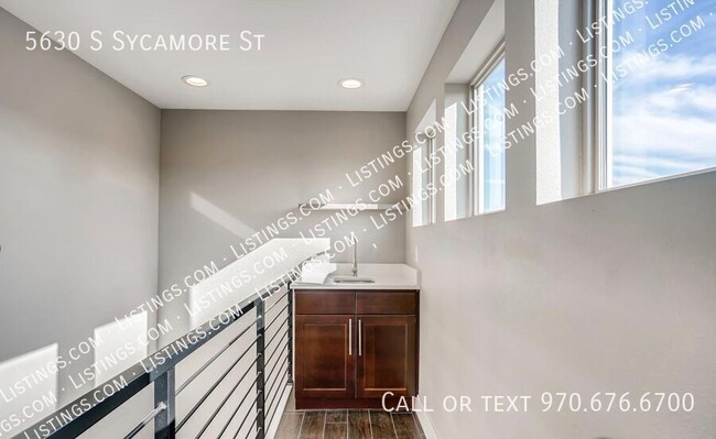 Building Photo - 5630 S Sycamore St