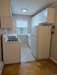 Building Photo - 1 Hemlock Dr