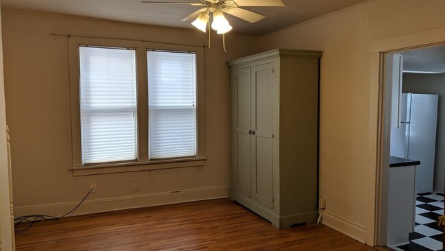 Building Photo - 3 bedroom home in Iowa City's Northside Neighborhood