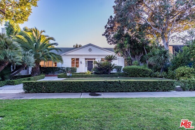 Building Photo - 619 N Rodeo Dr