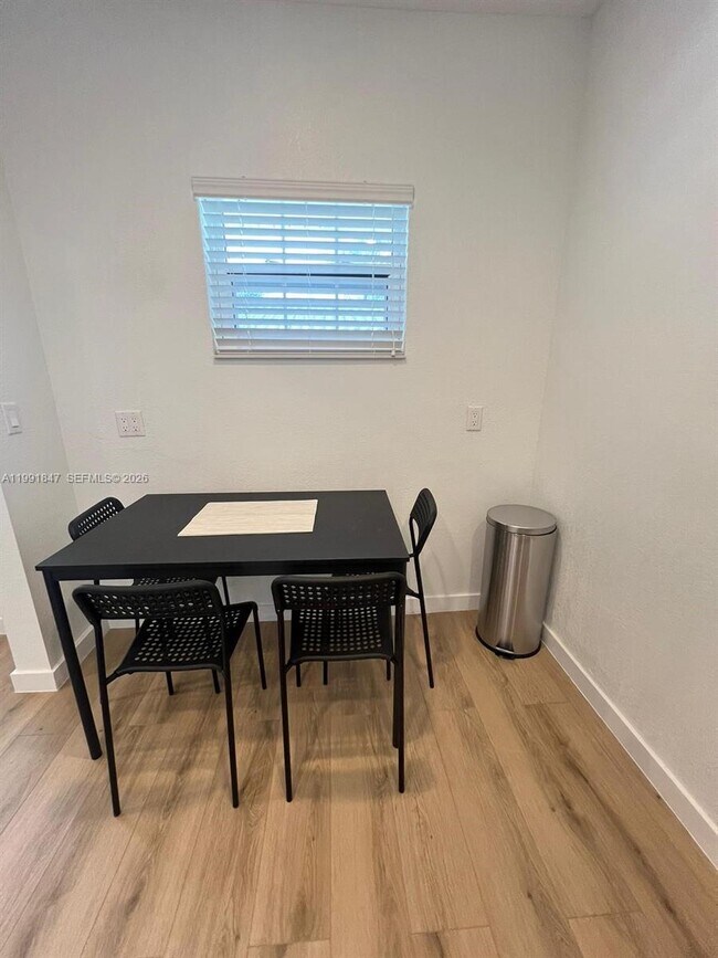 Building Photo - 2315 Taylor St