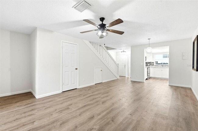 Building Photo - 2871 S Pines Dr
