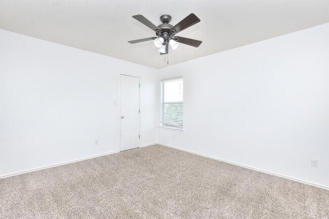 Building Photo - 233 Brandons Way