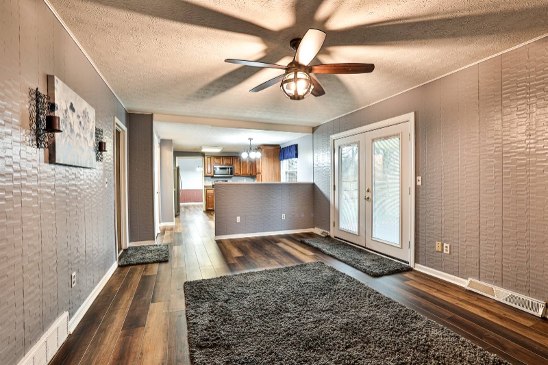 Building Photo - 4141 Forsythia Dr