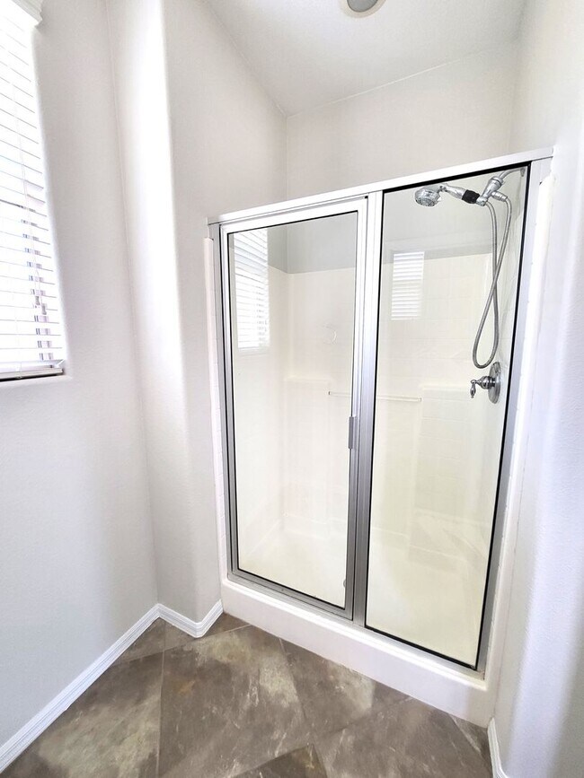 Building Photo - Guard Gated, Community Pool, Club House an...