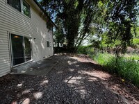 Building Photo - 2-bedroom, 1-bathroom Apartment Located In The Heart of Bellingham  Close to WWU and Fairhaven