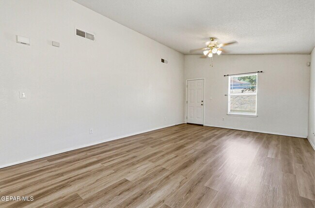 Building Photo - 7261 Sachet Cliff Dr