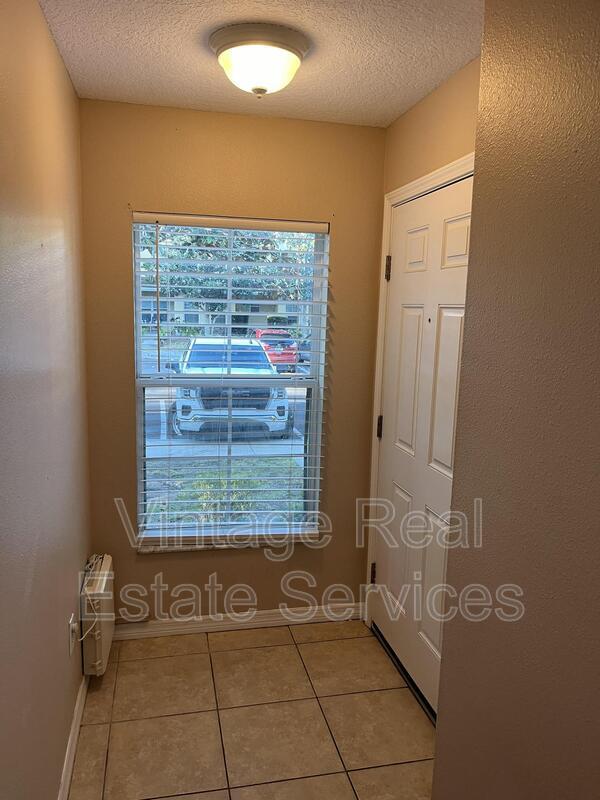 Building Photo - 10964 Keys Gate Dr