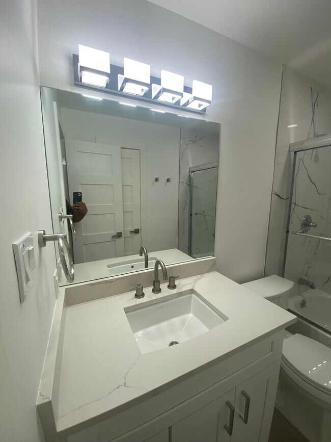 Building Photo - 4831 Wickview Ln