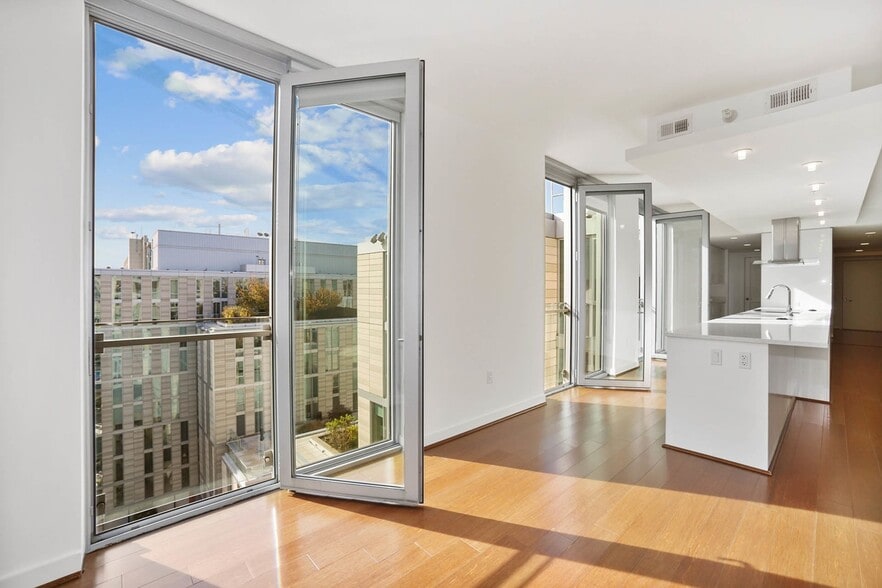 Primary Photo - The Apartments at CityCenter