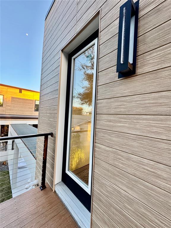 Building Photo - 1324 S Daytona Ave