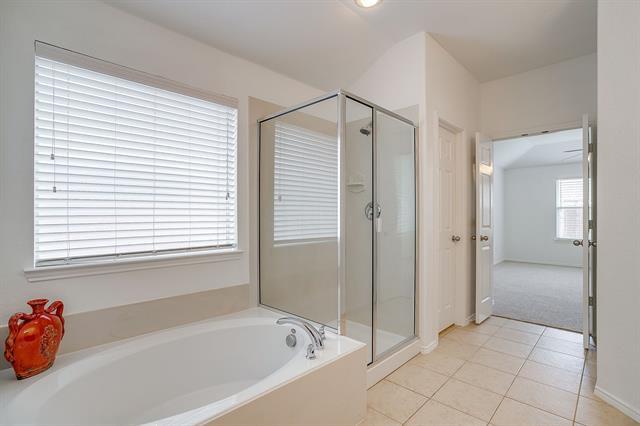 Building Photo - 15712 Landing Creek Ln