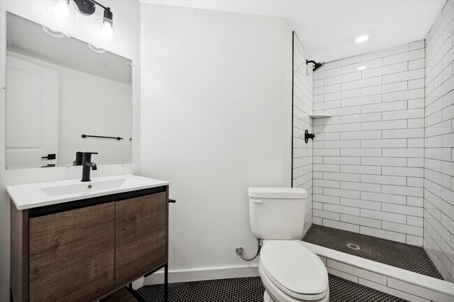 Building Photo - 1514 Master St