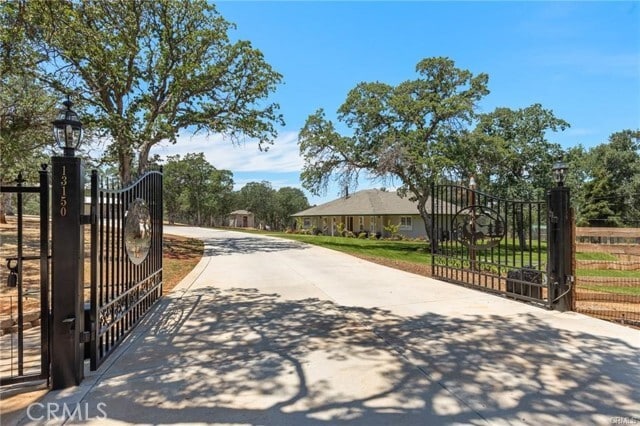 Building Photo - 13150 Montecito Rd