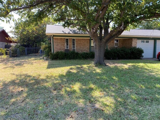 Building Photo - 1301 Cypress St