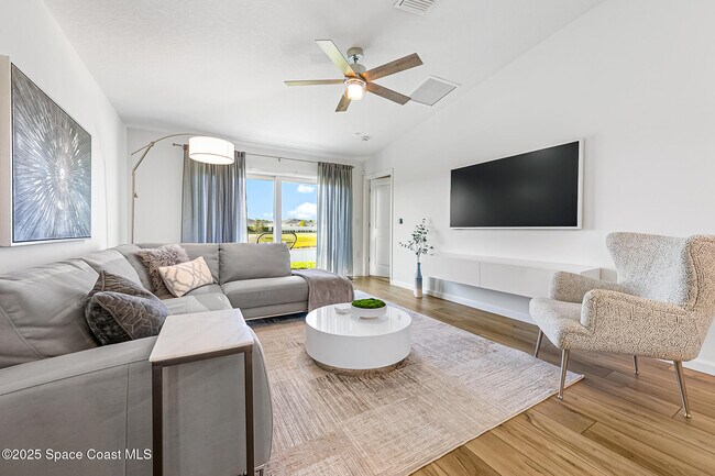 Building Photo - 1377 Colebrook Cir SW