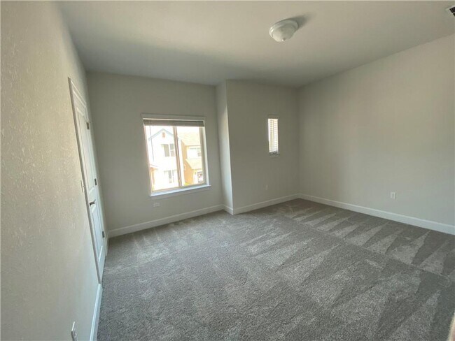 Building Photo - 5820 Harper Park Dr