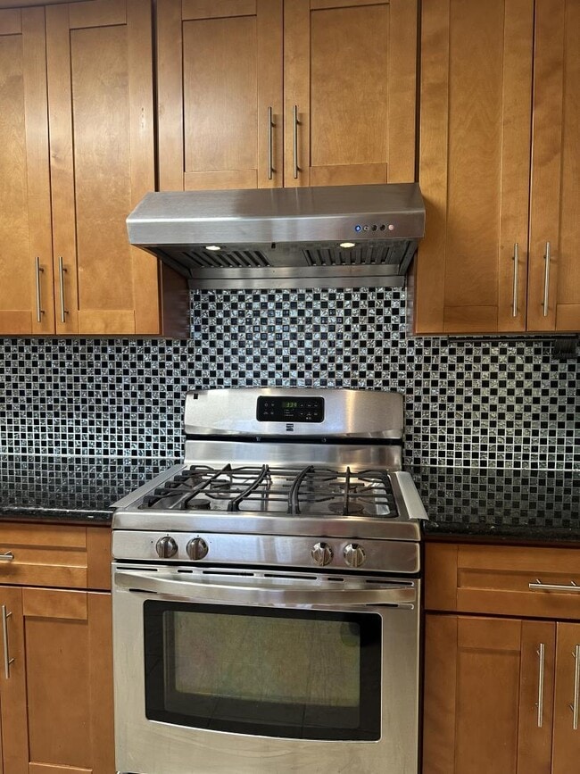 Building Photo - 1934 Foxworthy Ave