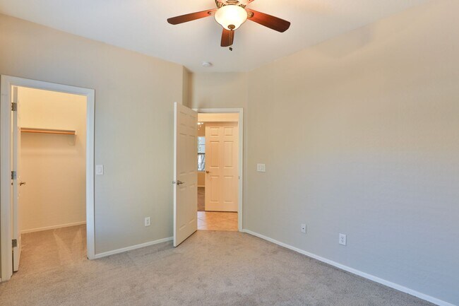 Building Photo - **Beautiful Home in Gilbert, AZ**