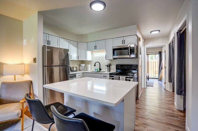 Building Photo - 1217 E Wilson St