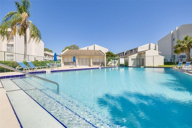 Building Photo - 2625 FL-590