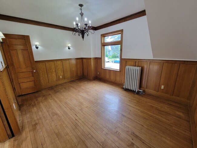 Building Photo - 1601 Baxter Ave