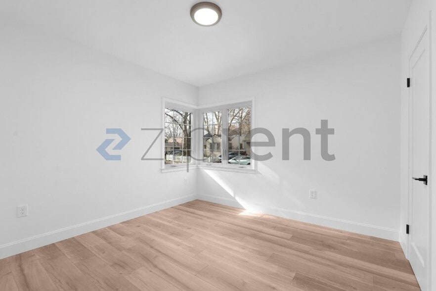 Building Photo - 2633 16th St