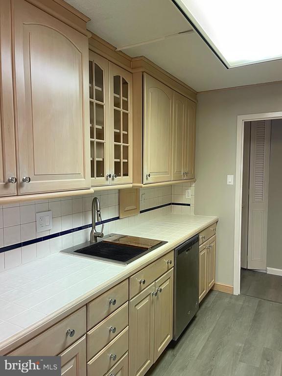 Building Photo - 1001 City Ave