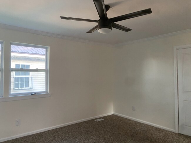 Building Photo - 4908 3rd Ave S