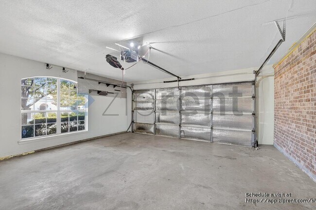 Building Photo - 4633 San Marcos Way