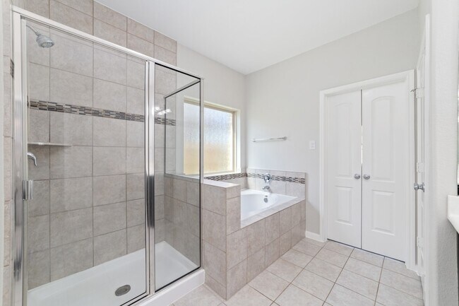 Building Photo - 11911 Cittanova Dr