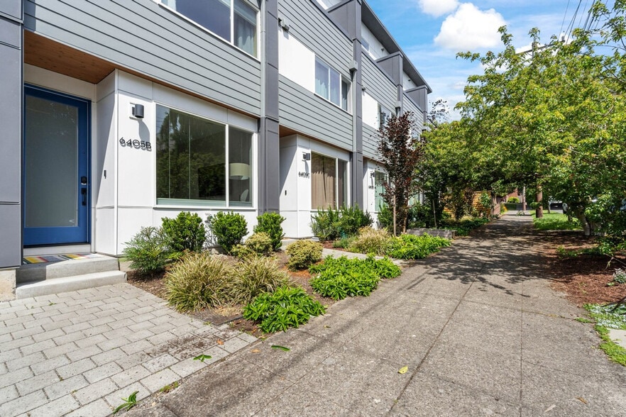 Building Photo - 6405B 22nd Ave NW