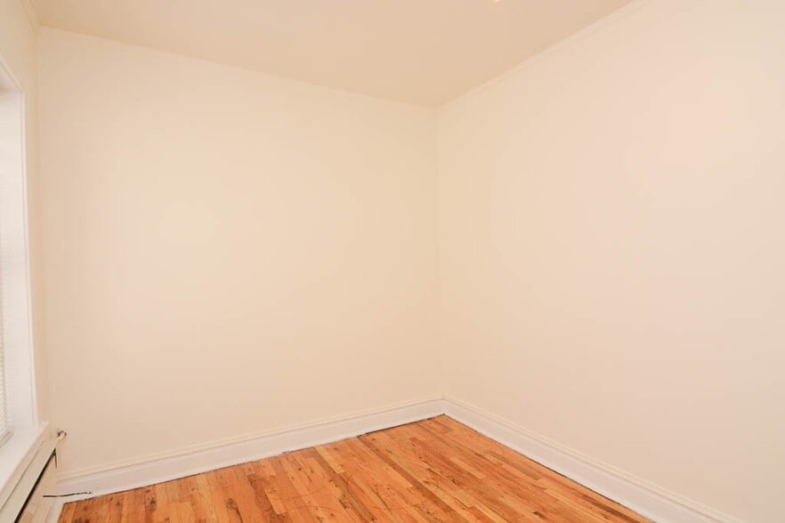 Building Photo - 3832.5 N Fremont St