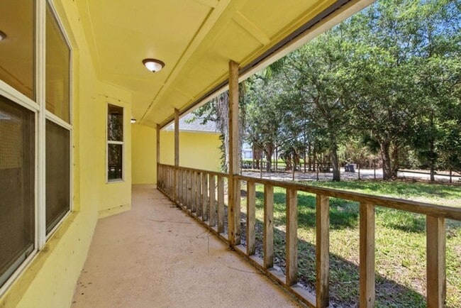 Building Photo - 14846 61st Ct N