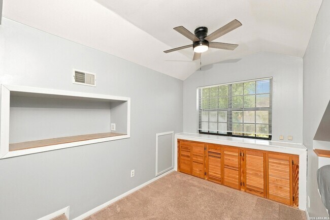 Building Photo - 6023 Broadmeadow
