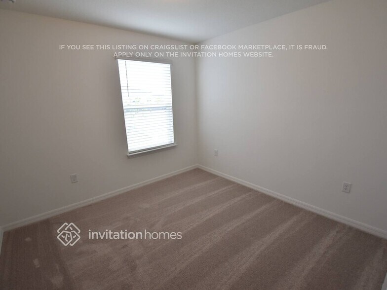 Building Photo - 5817 Sagebrush Aly