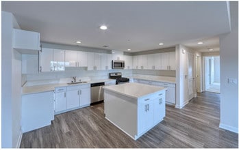 Building Photo - Villas at Valley Glen