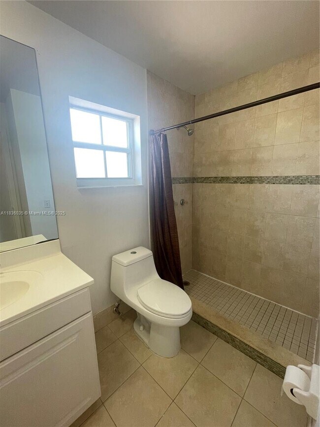 Building Photo - 15869 SW 70th Terrace