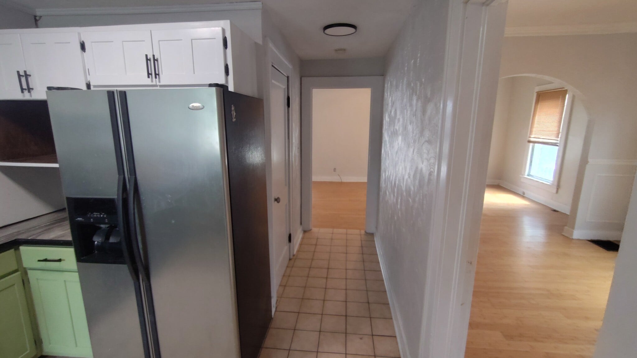 Building Photo - 320 S East St