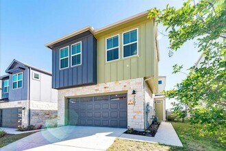 Building Photo - 7501 Travertine Spring Dr