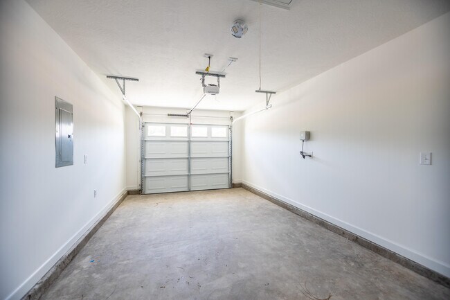 Building Photo - 7172 Paisley Cir