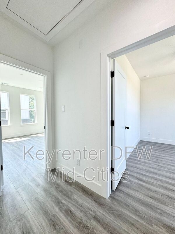 Building Photo - 7302 Uloho Wy