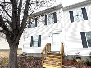 Building Photo - Everything You've Been Dreaming of is Here! Lease Today!!