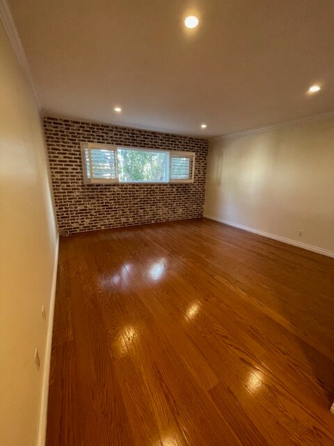 Building Photo - 451 S Barrington Ave